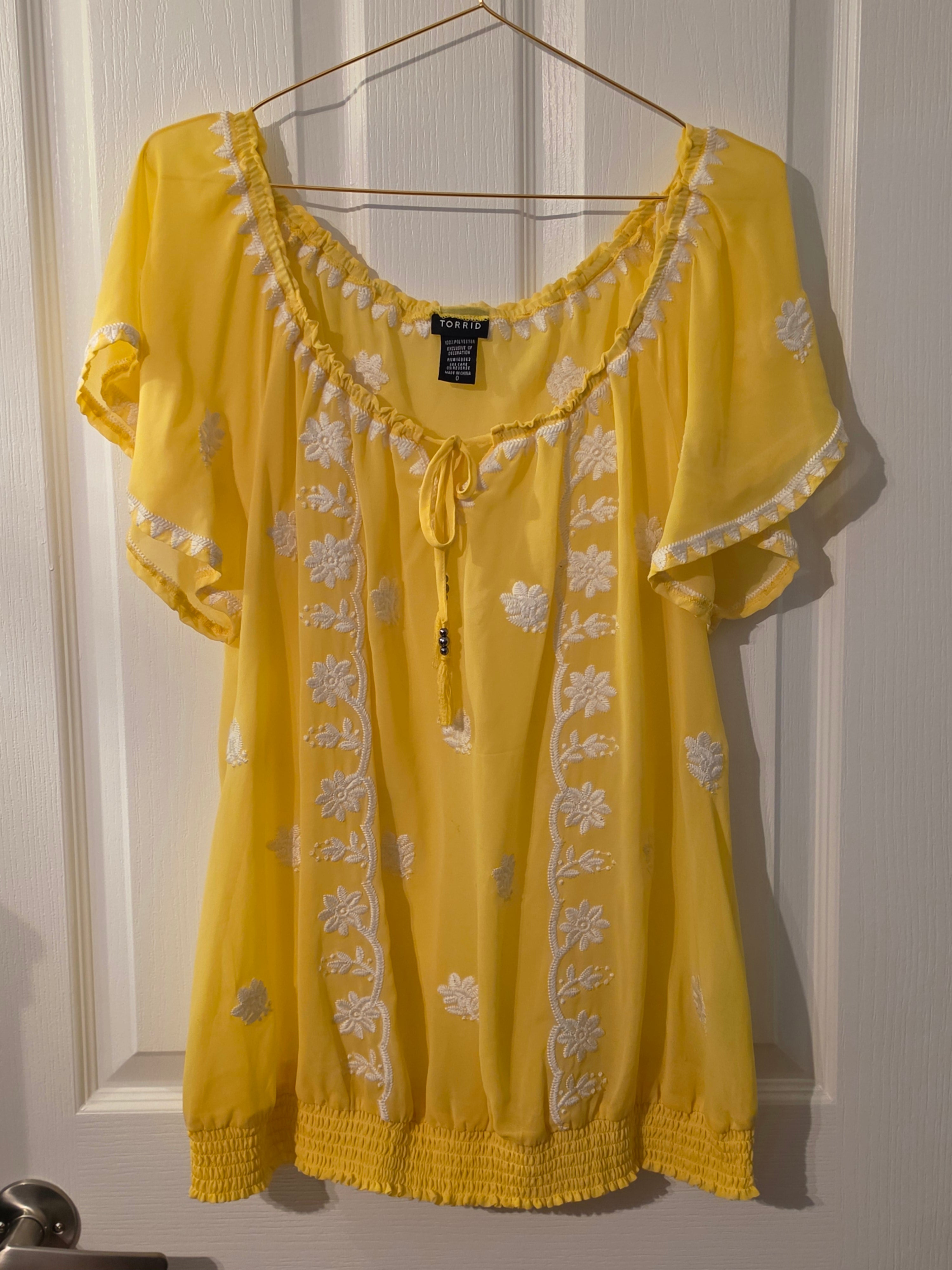 Sunshine Daisy Peasant Top