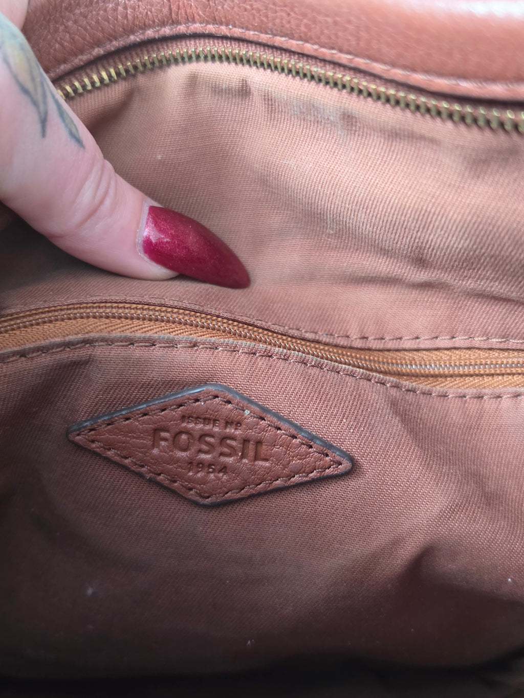 The Keeper of Keys — Fossil Pebbled Leather Crossbody Bag