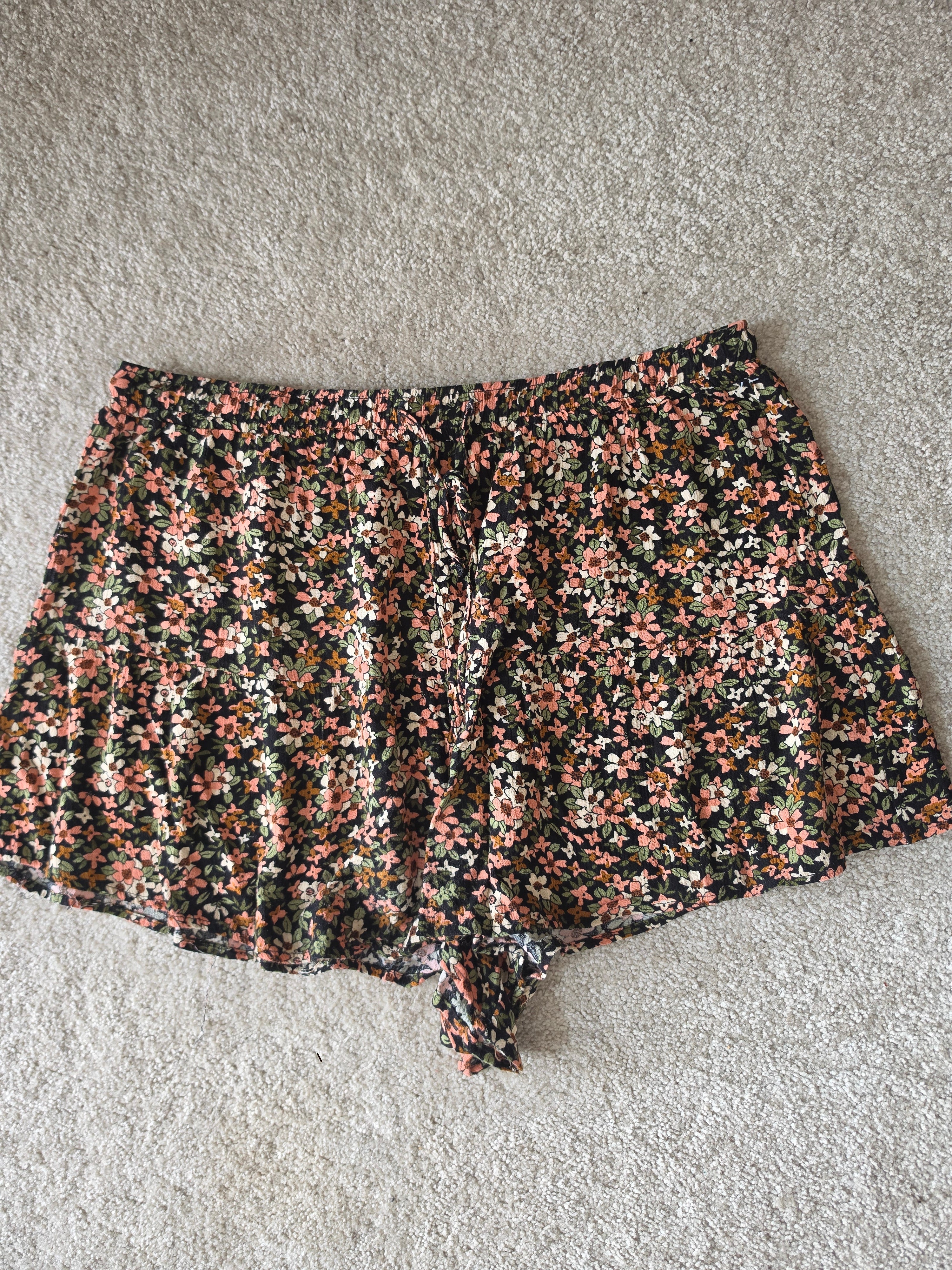 YMI Midnight Garden Floral Pull-On Shorts - back view