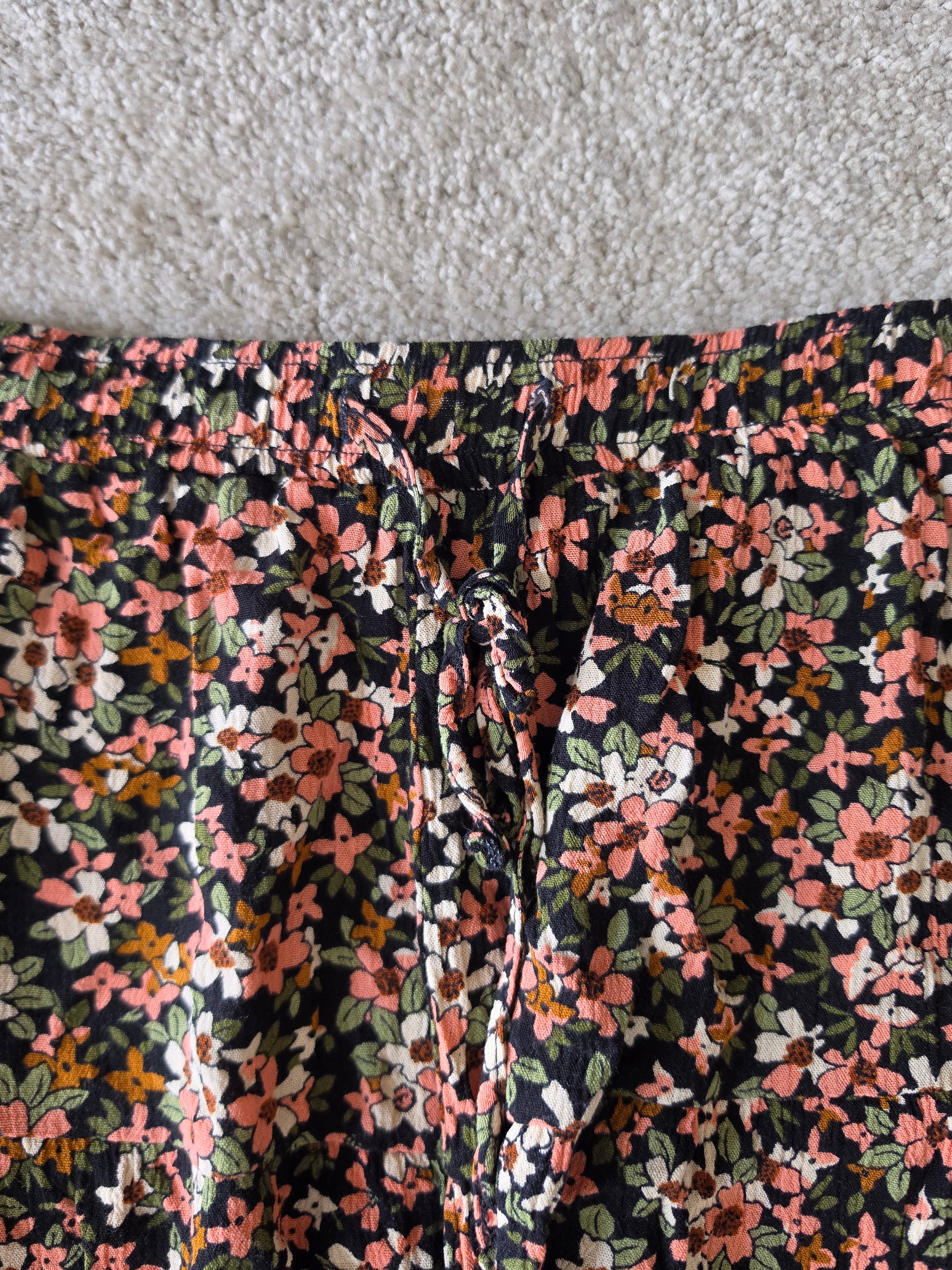 YMI Midnight Garden Floral Pull-On Shorts - label