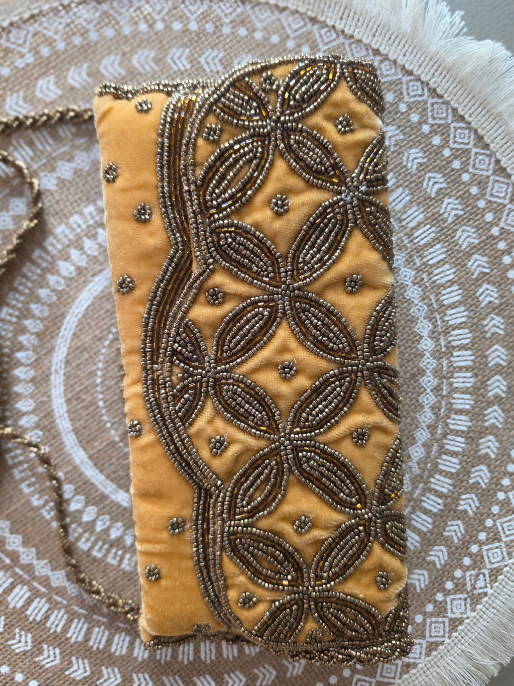The Amber Oracle Clutch