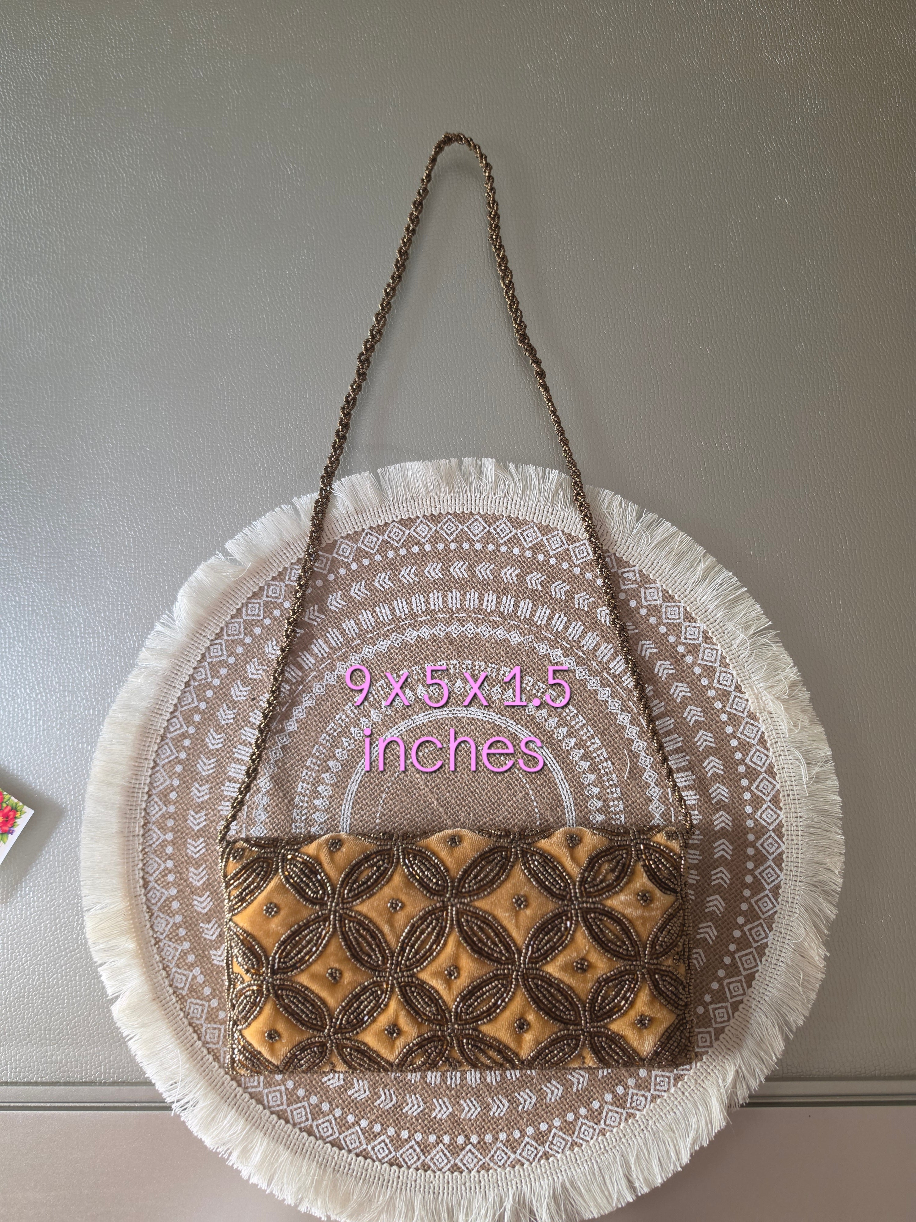 The Amber Oracle Clutch