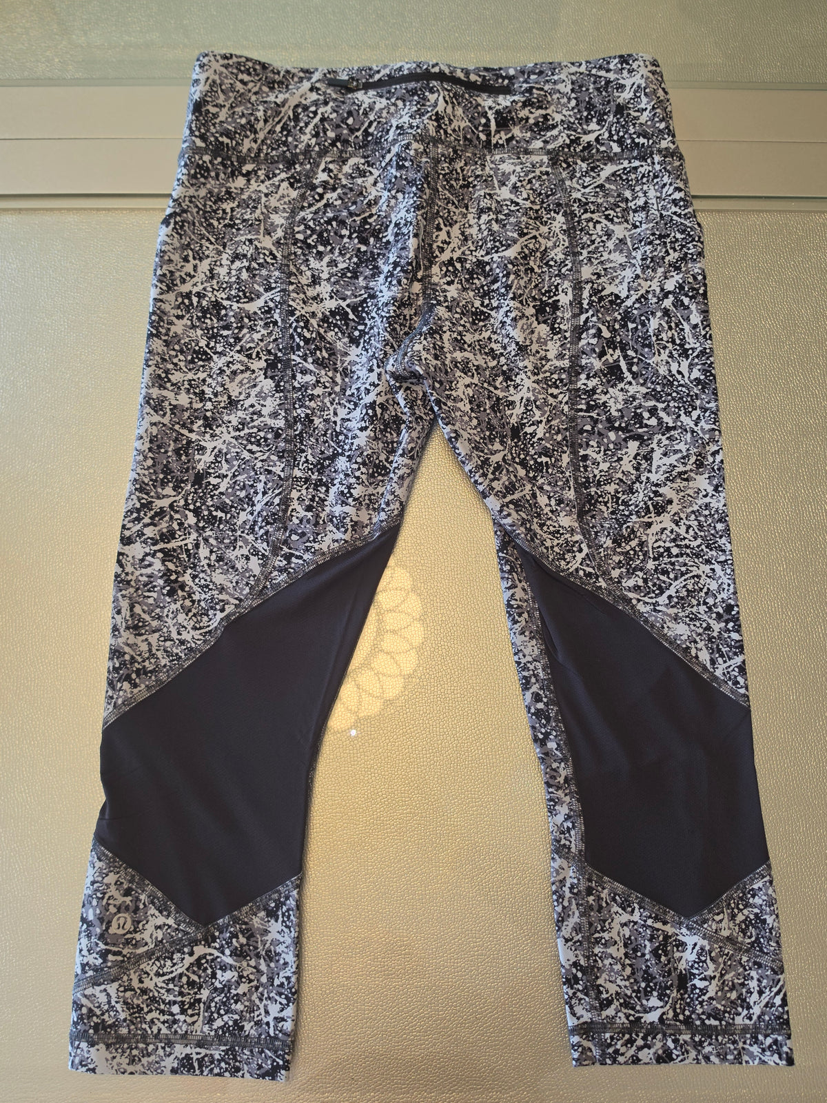 Splatter Season Pace Rival Crop — Lululemon