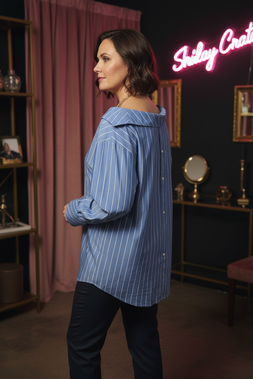 Lifestyle – Elegant Teacher Side View