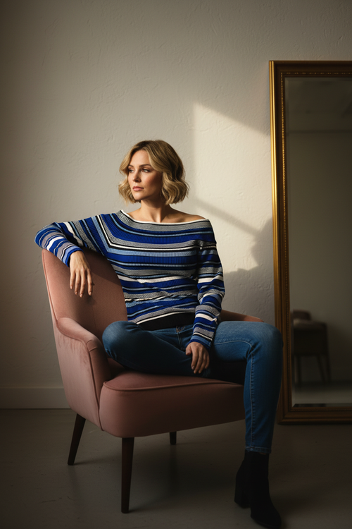 Model 2 - Seated Editorial