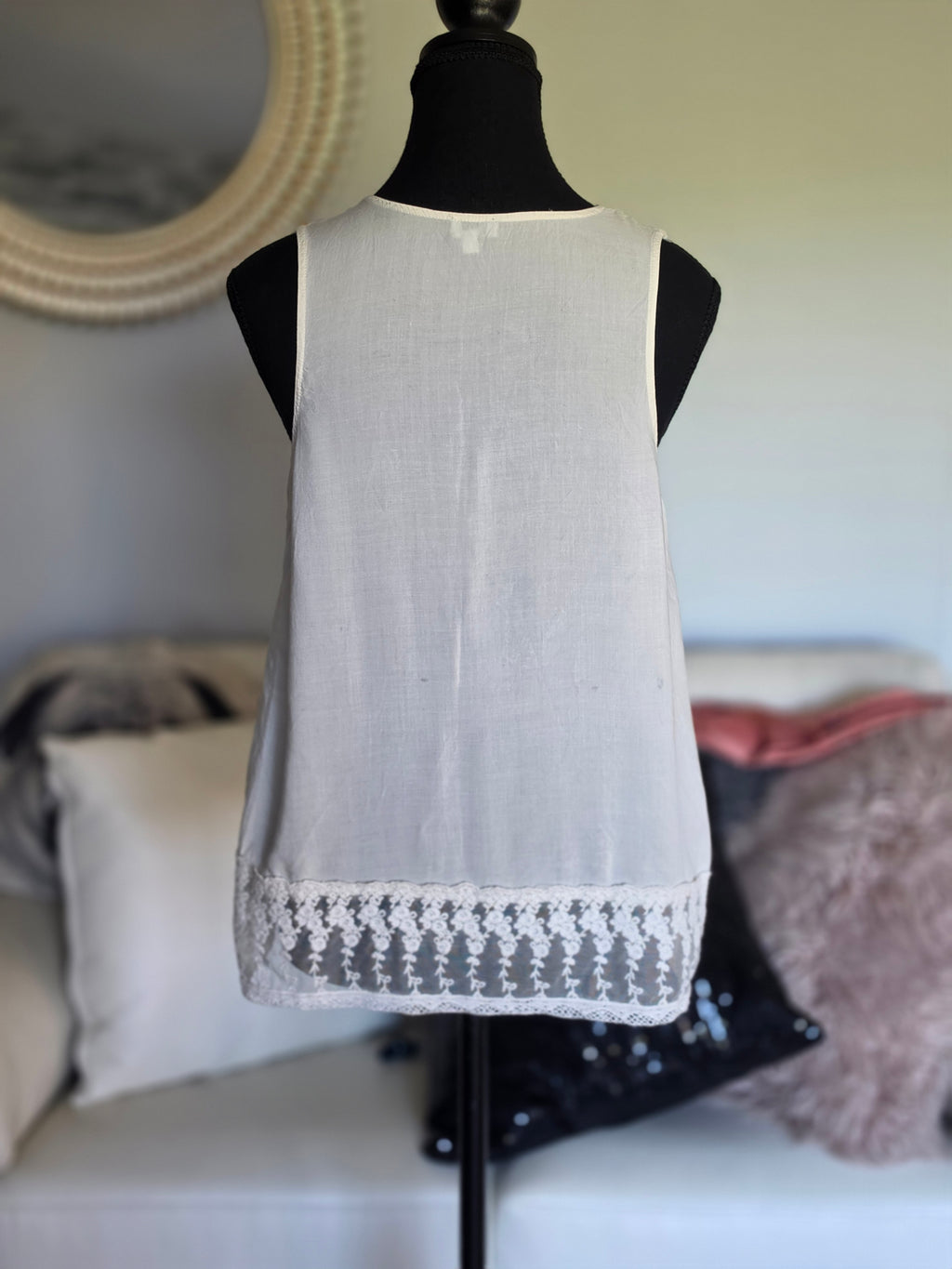 Kismet Ivory Heirloom Lace Tank — XS