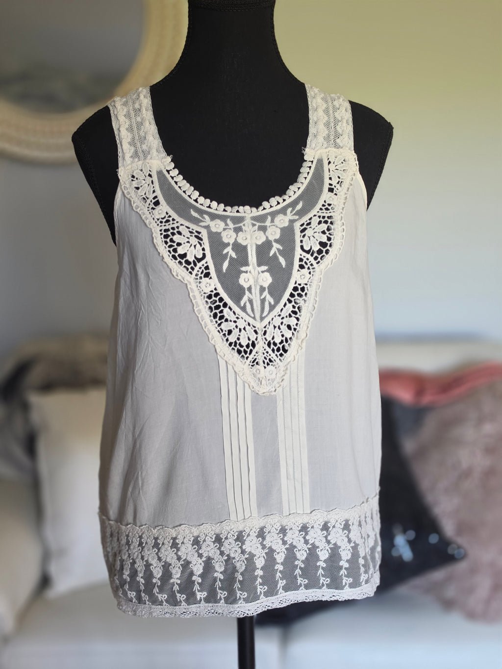 Kismet Ivory Heirloom Lace Tank — XS
