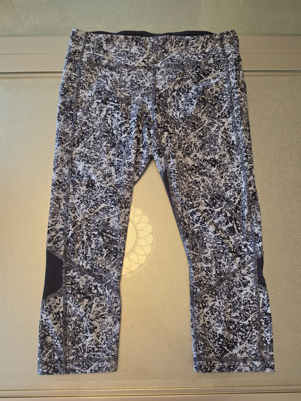 Splatter Season Pace Rival Crop — Lululemon