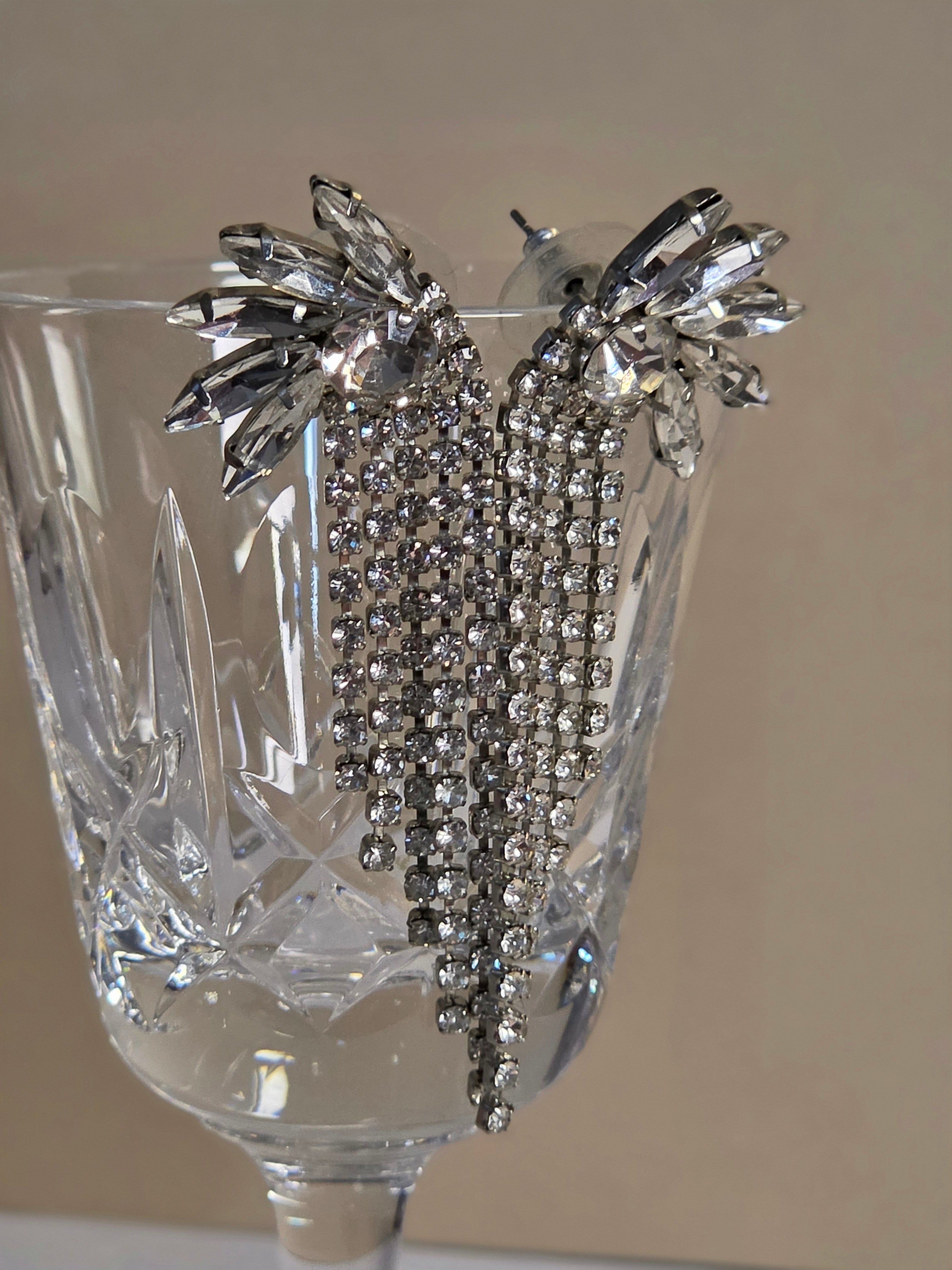 Falling Stars — Vintage Inspired Crystal Rhinestone Chandelier Earrings