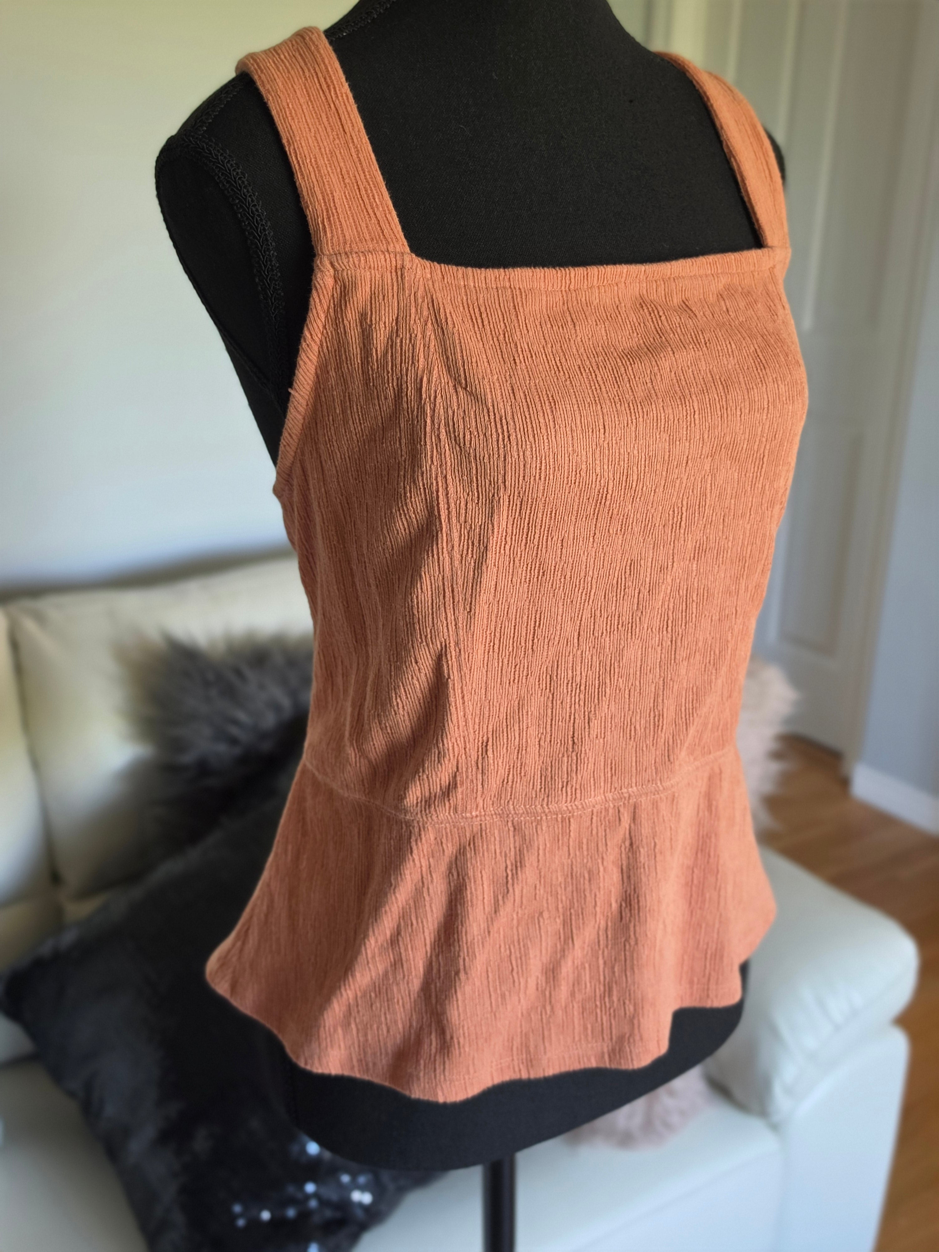 Kismet Peach Crinkle Crossback Peplum Tank — L