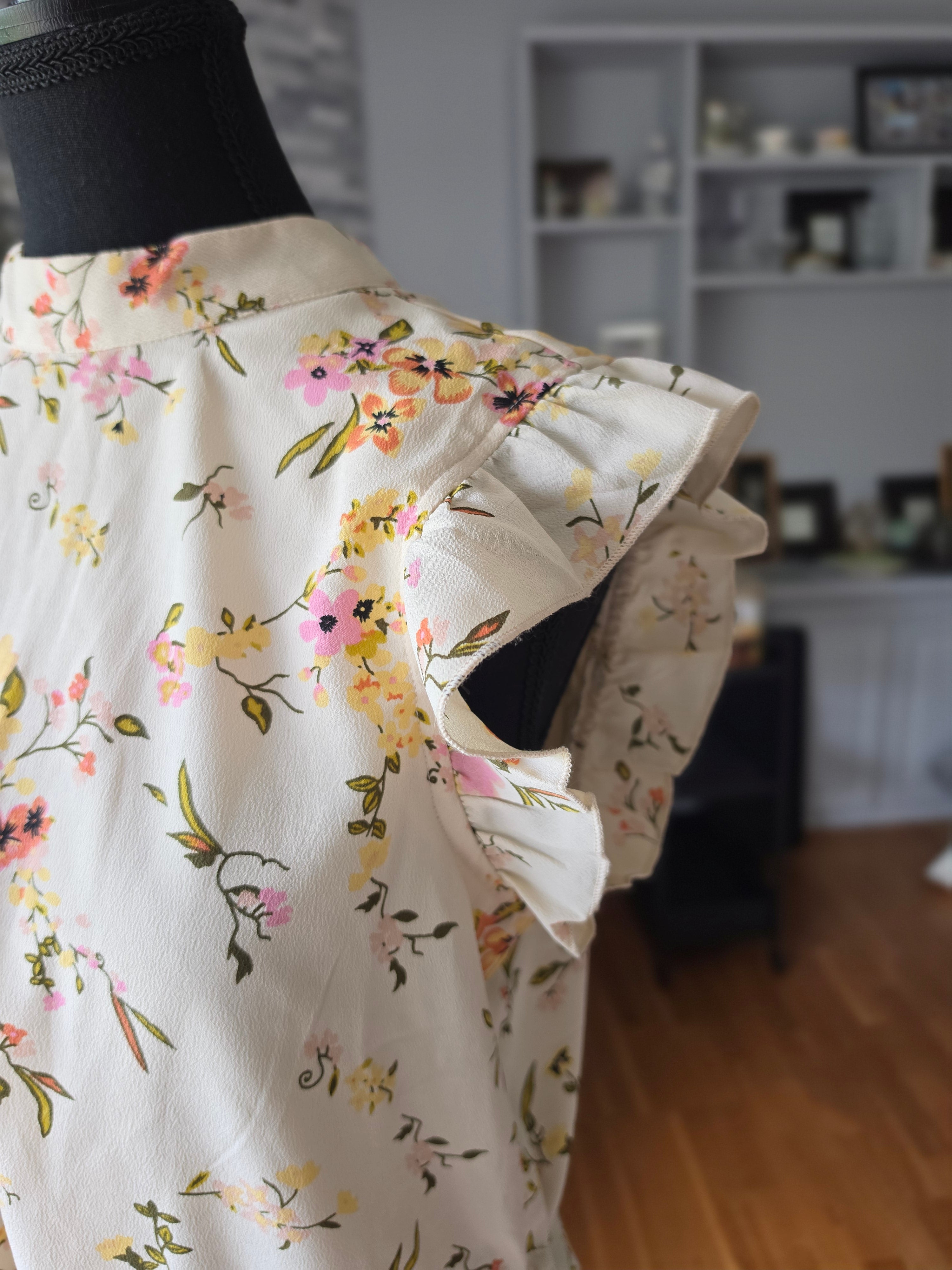Botanical Garden Ruffle Blouse in Cream