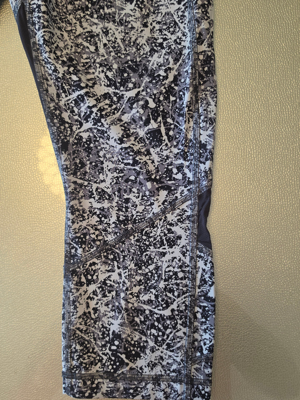 Splatter Season Pace Rival Crop — Lululemon