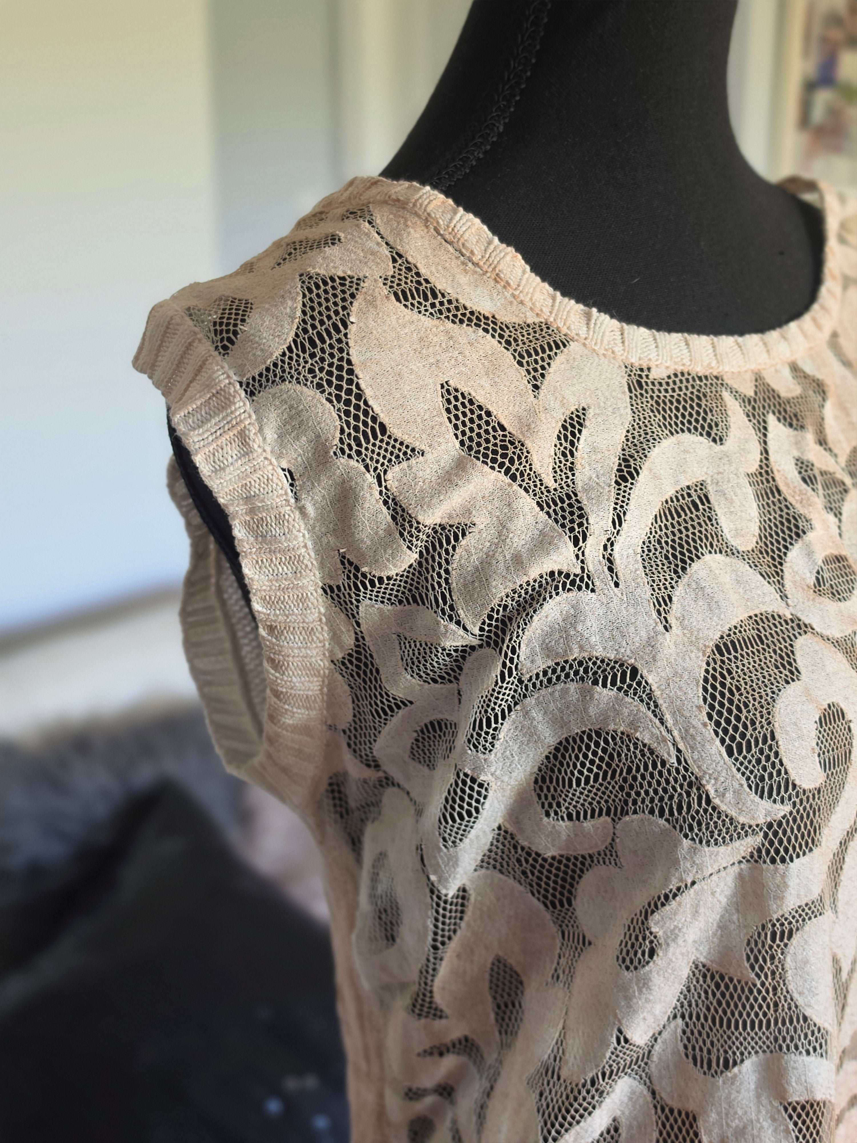 Ombré Lace Drift Top — Morning Apple