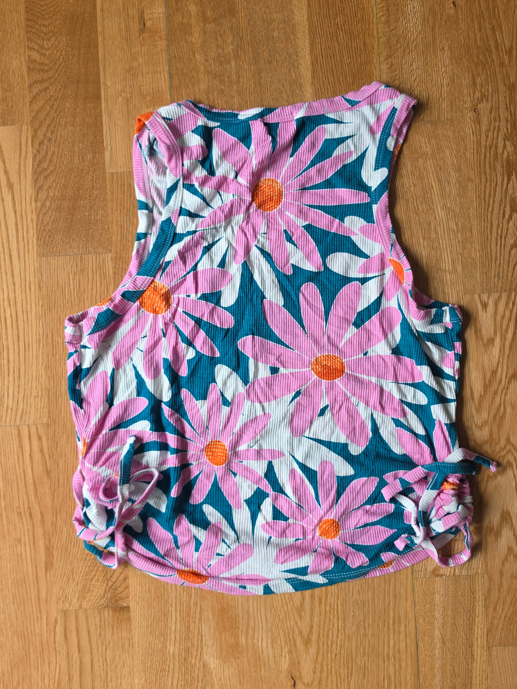 Wildly Yours — Daisy Print Smocked Crop Tank