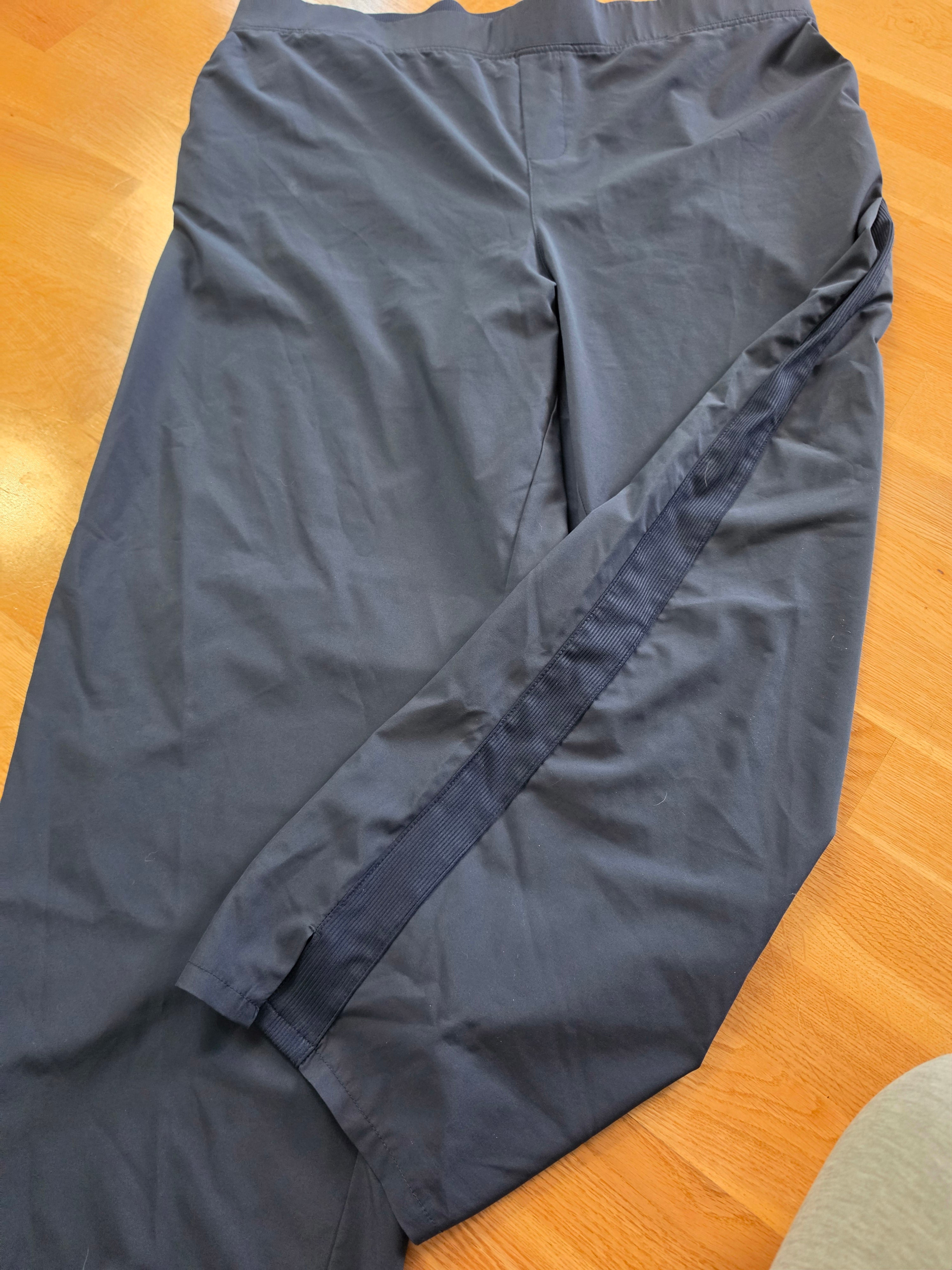 Midnight Drift Cropped Wide-Leg Pants