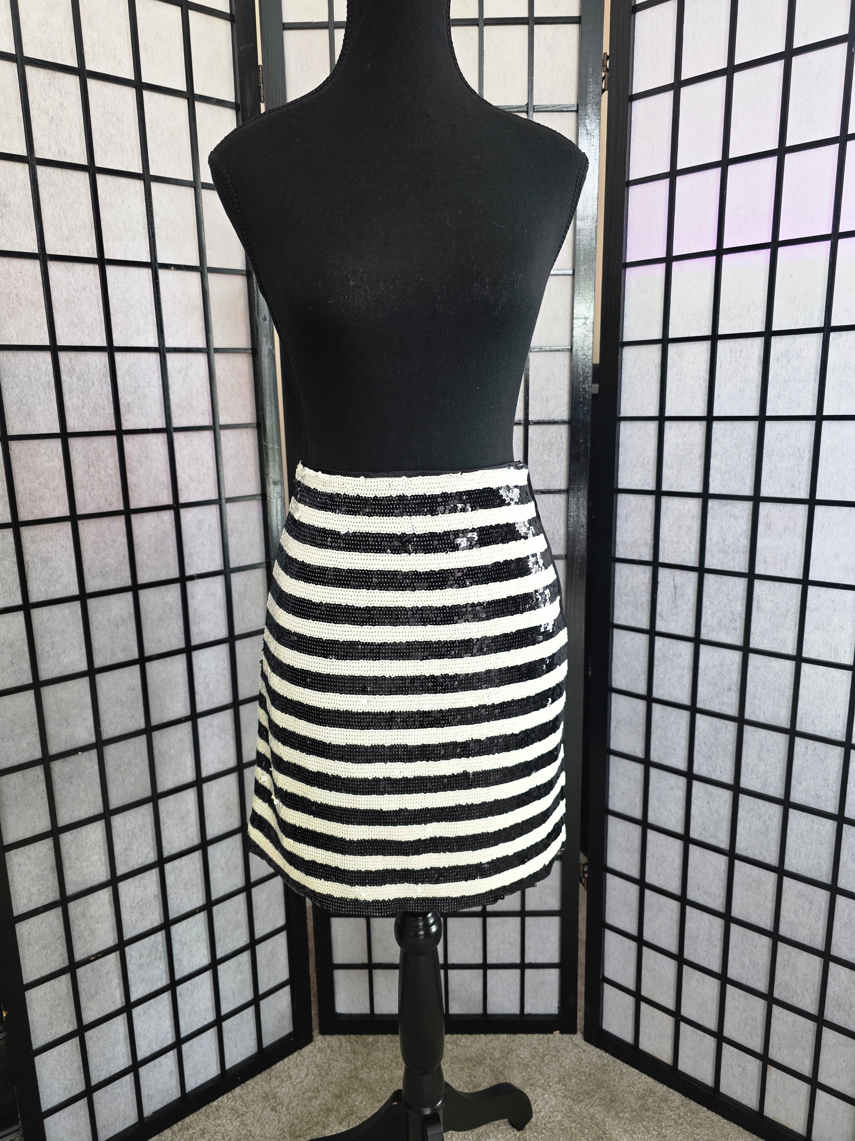 Effortlessly Chic Striped Pencil Skirt