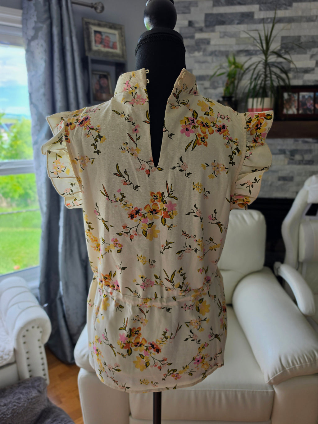 Botanical Garden Ruffle Blouse in Cream