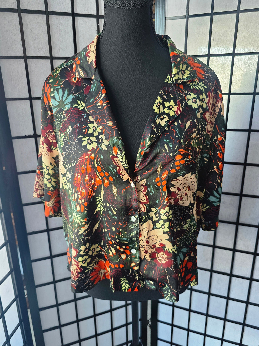 Wildly Botanical Crop Blouse