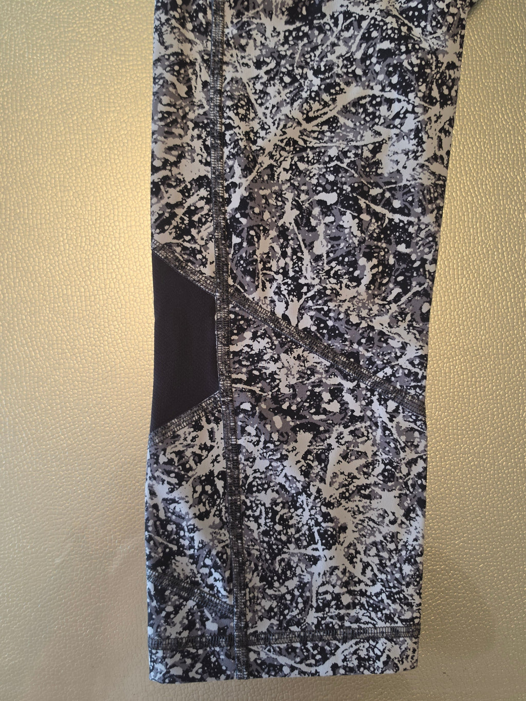 Splatter Season Pace Rival Crop — Lululemon