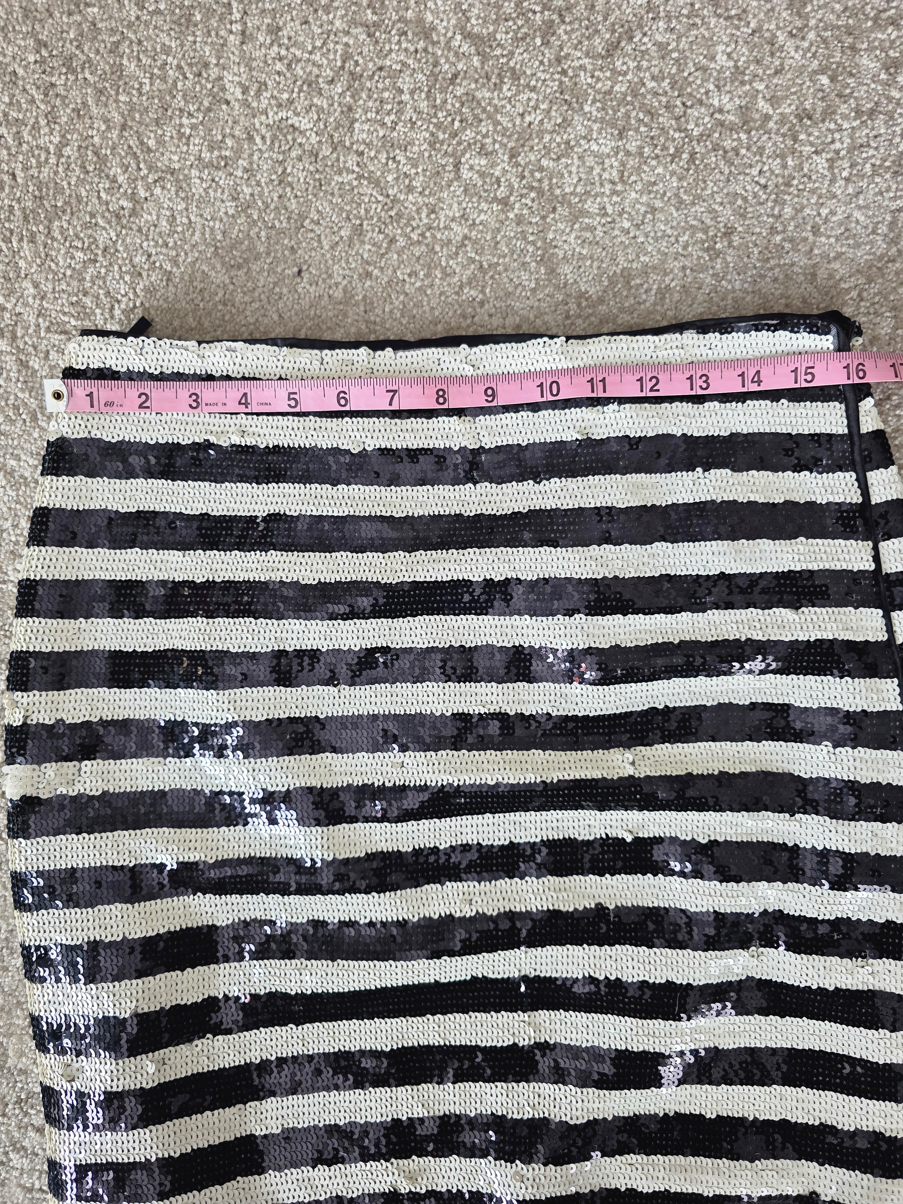 Effortlessly Chic Striped Pencil Skirt