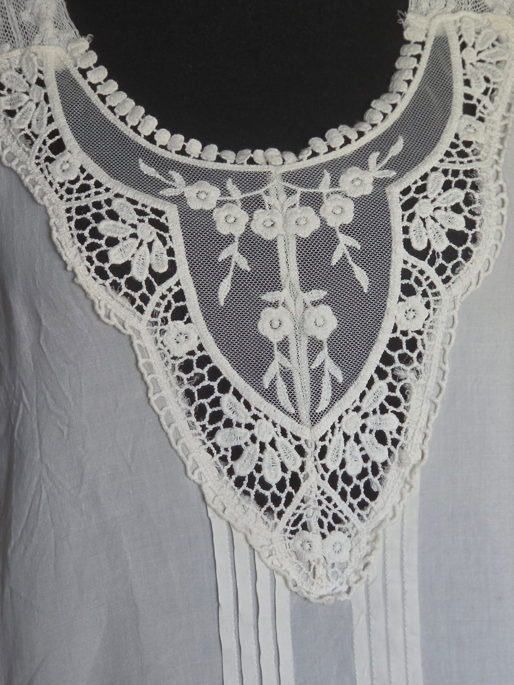 Kismet Ivory Heirloom Lace Tank — XS